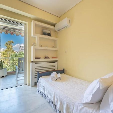 Central 3Br Apartment Next To Panormou Metro! Athen Eksteriør billede