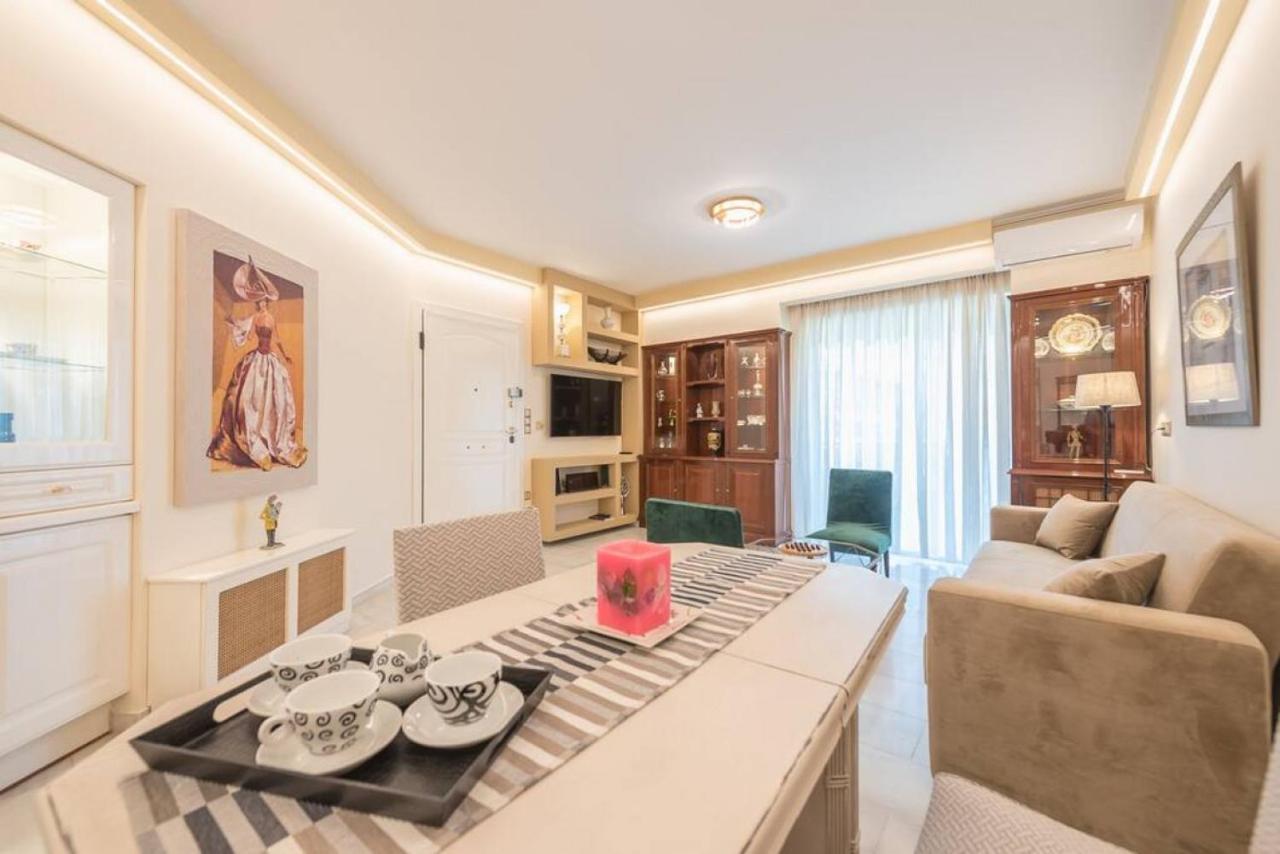 Central 3Br Apartment Next To Panormou Metro! Athen Eksteriør billede
