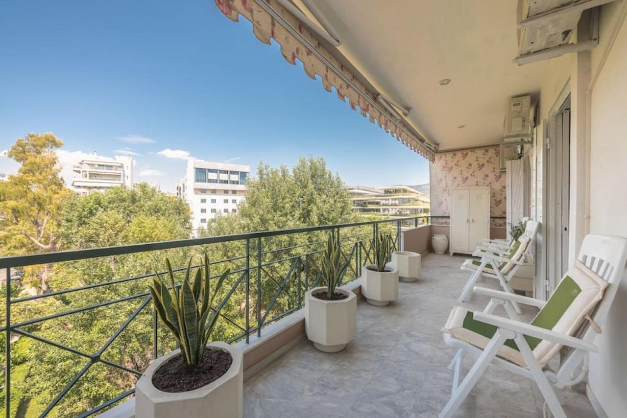 Central 3Br Apartment Next To Panormou Metro! Athen Eksteriør billede